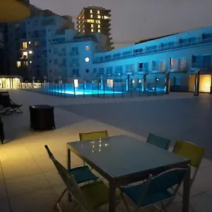 Zeezicht 02 Apartment